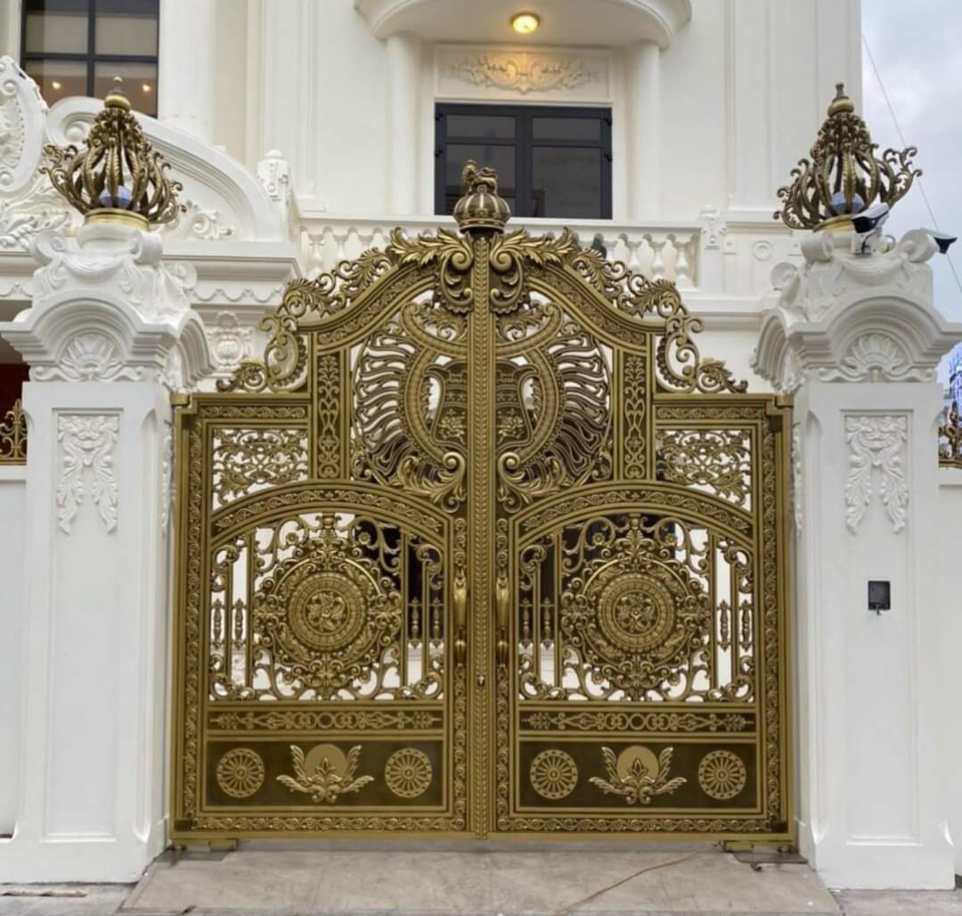 Cổng nhôm đúc hoa văn mẫu C-192