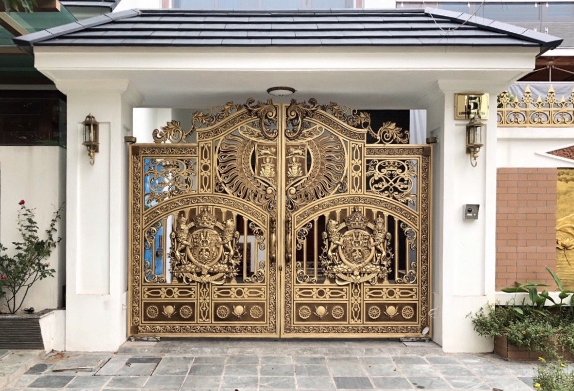 Cổng nhôm đúc Buckingham mẫu C-184