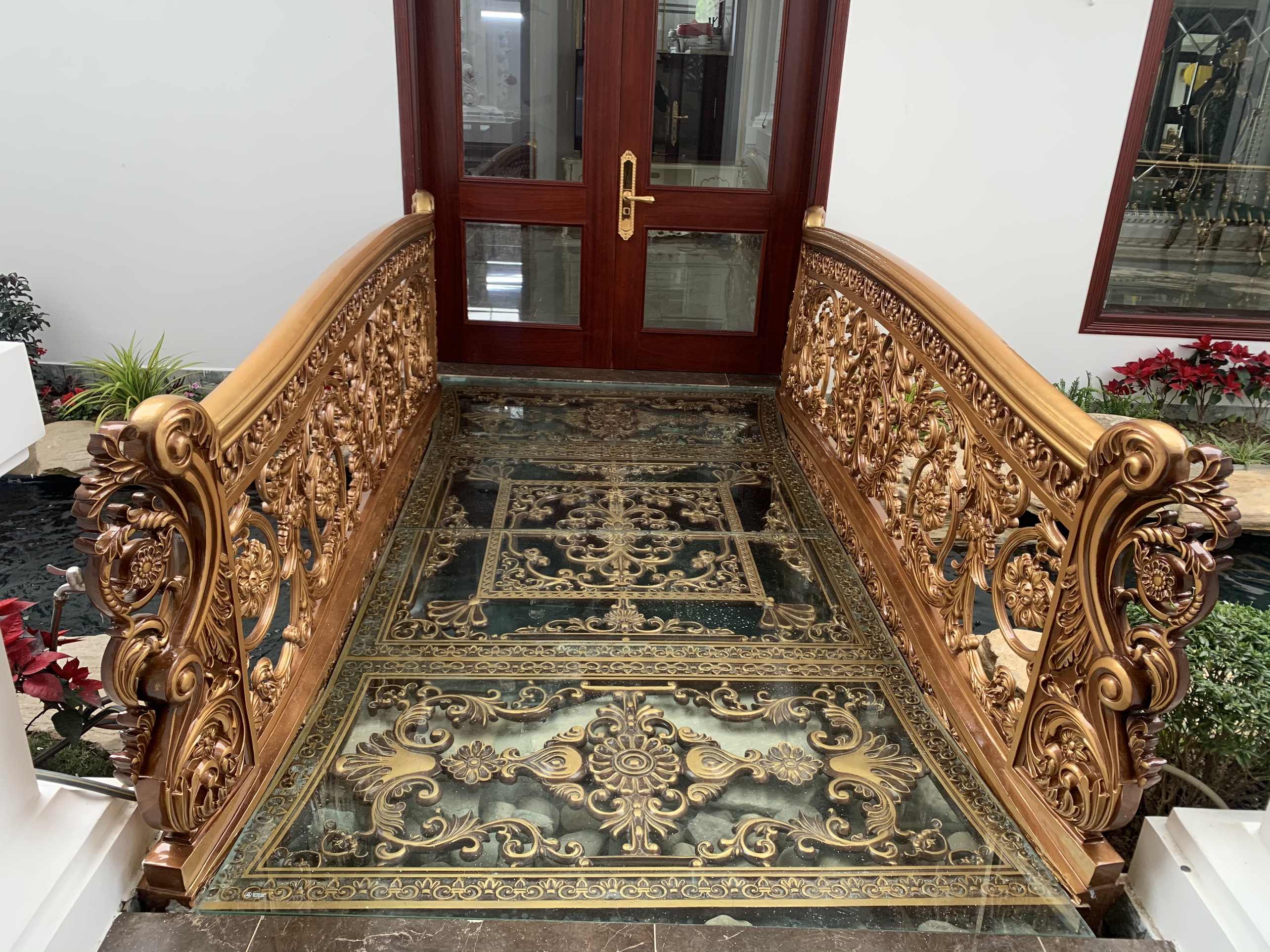 Cầu thang nhôm đúc tân cổ điển - CT073